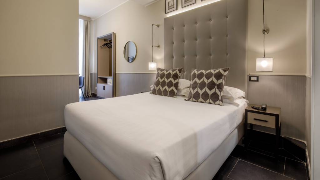 Condotti-selection-hotels-Roma-stay-inn-camera-standard-IMG-0655