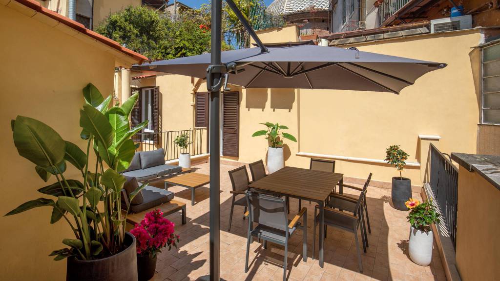 Hotel-Condotti-Roma-Appartamento-Via-Ripetta-con-Terrazza-IMG-5245