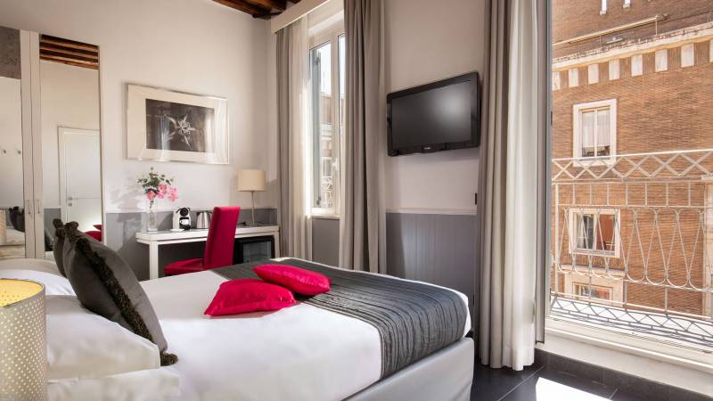 Condotti-selection-hotels-Rome-stay-inn-room-superior-3
