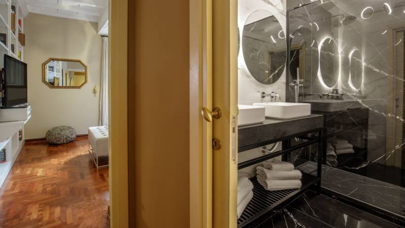 Hotel-Condotti-Roma-Appartamento-Via-Mario-Fiori-Foto-2025-IMG-5112