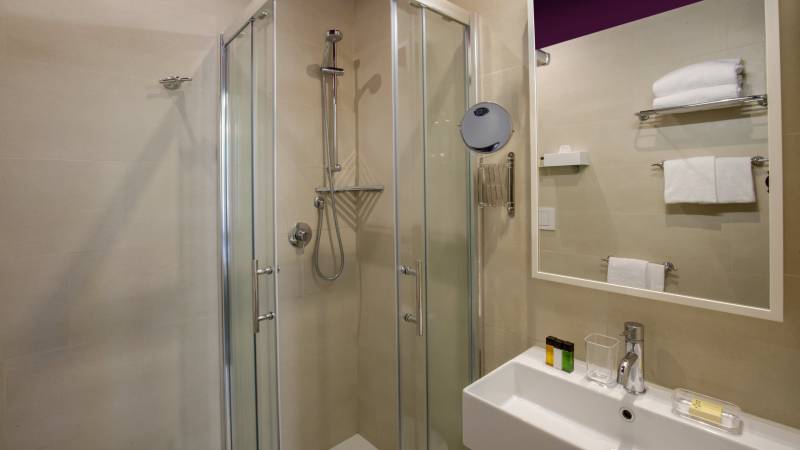 Hotel-Condotti-Roma-Condotti-Boutique-Hotel-Camera-Standard-BAGNO-STD-1