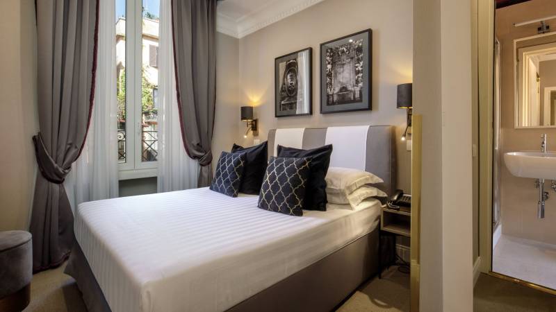 Hotel-Condotti-Roma-Condotti-Boutique-Hotel-Camera-Standard-STD-P1