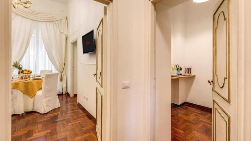 frezza-48---salone--condotti-selection-frezza--rome---orizzontale frezza-48---salone--condotti-selection-frezza--rome---orizzontale