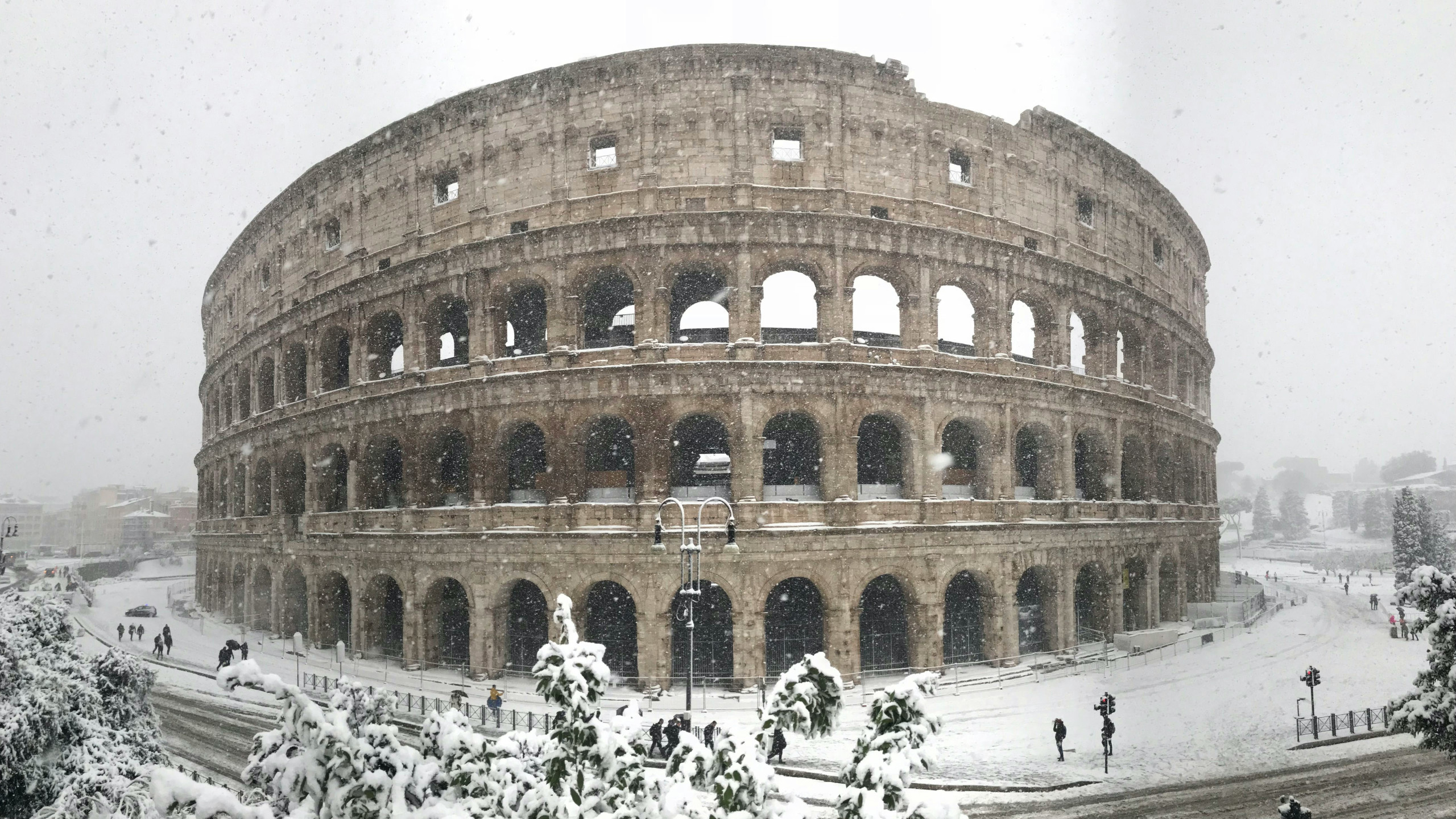 dicembre-neve-roma-condotti-selection-blog-top.jpg dicembre-neve-roma-condotti-selection-blog-top.jpg
